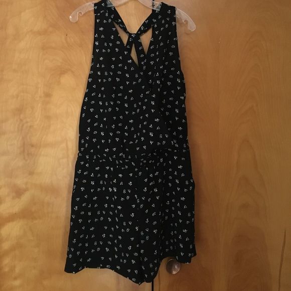 Black & White Romper - Picture 1 of 5